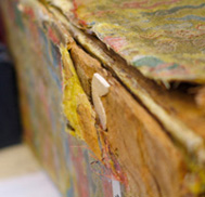 Detail of the corners of the tao in the process of repairing the boards. 